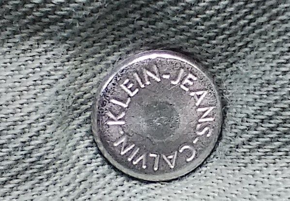 Calvin Klein Jeans Est. 1978 artystyczn legenda projektanta Rafa Simonsa.