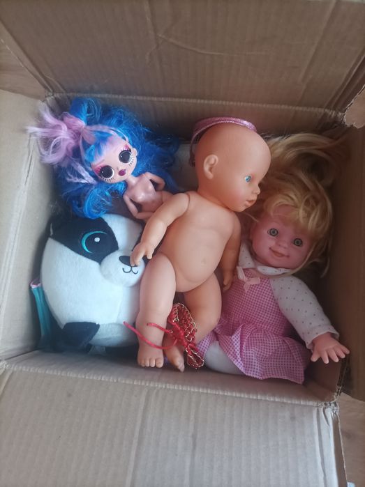 Sprzedam karton z zabawkami