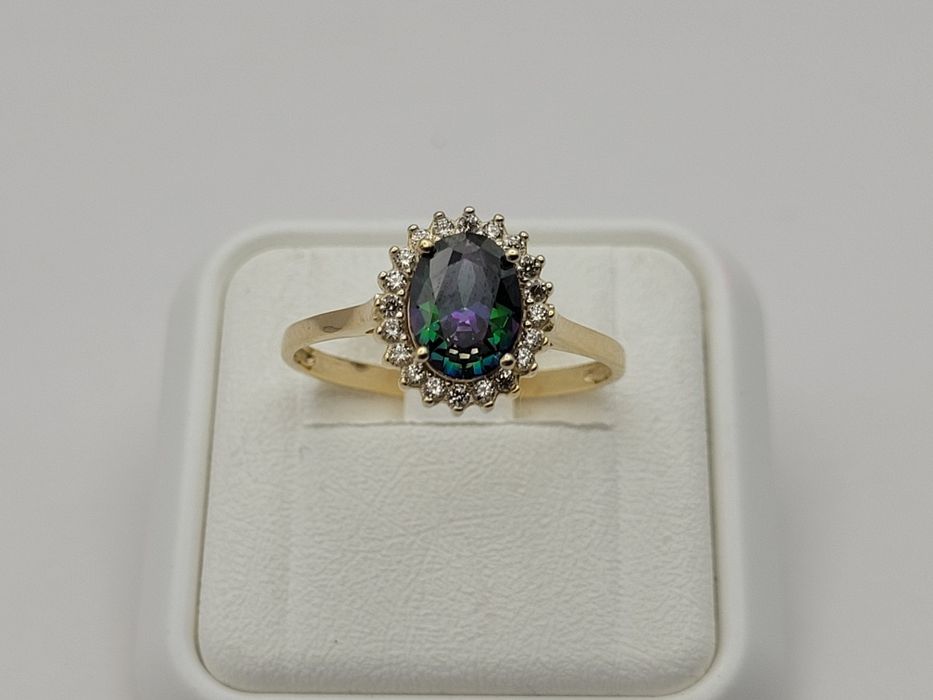 Nowy złoty pierścionek złoto próby 585, cyrkonie ocechowany rozmiar 20