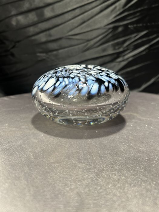 Szklany flakon artystyczny – styl Murano – mozaika błękitno-czarna