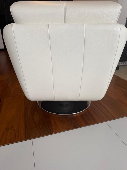 Fotel obrotowy z pufą KLER