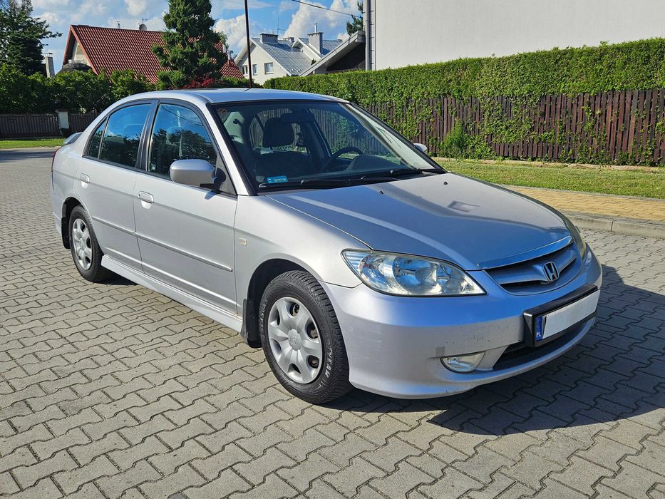 Honda Civic VII Sedan 1.6 Vtec 110KM 2005 Salon PL