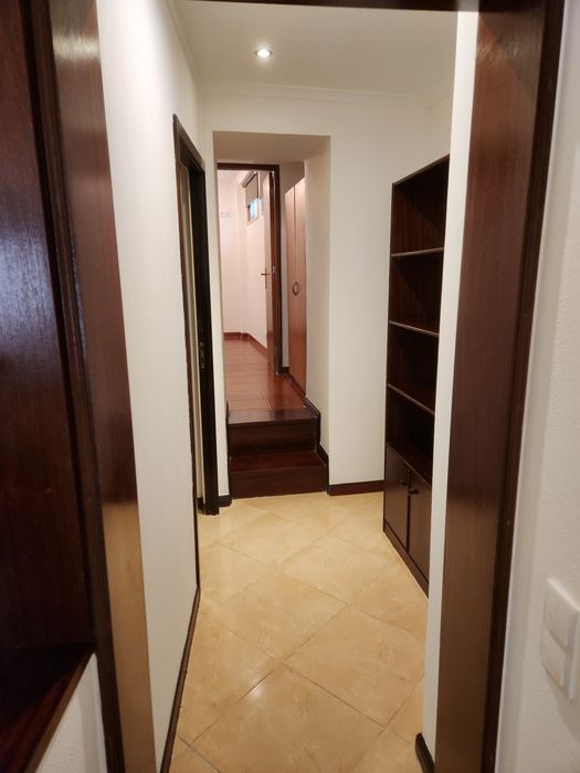Apartamento para arrendar na Praça das flores/príncipe real T1+1