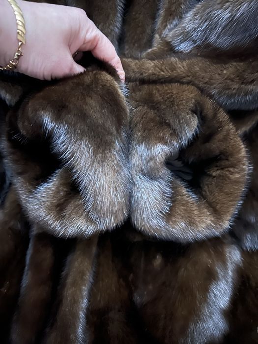 Шикарна Італія ,шубка - манто , колекціна норочка , XXL довжина 105 см