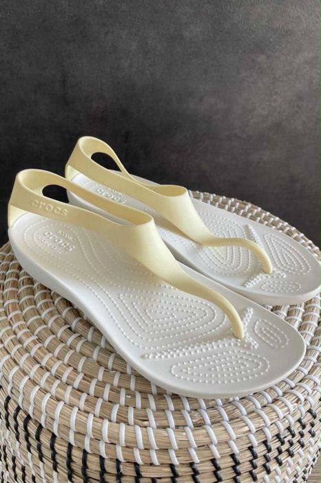 Crocs japonki serena flip oyster W9 39/40