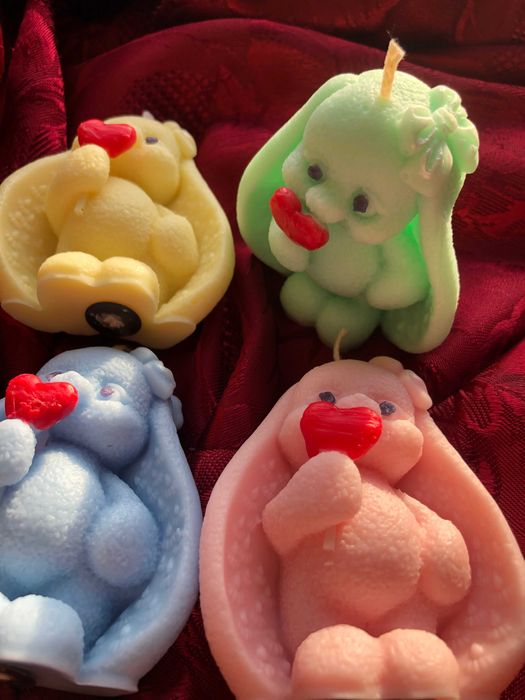 Zajączek, króliczek świeczka świeca walentynkowy z serduszkiem