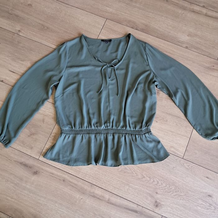 Bluzka z baskinką khaki Peacocks plus size 4XL 48