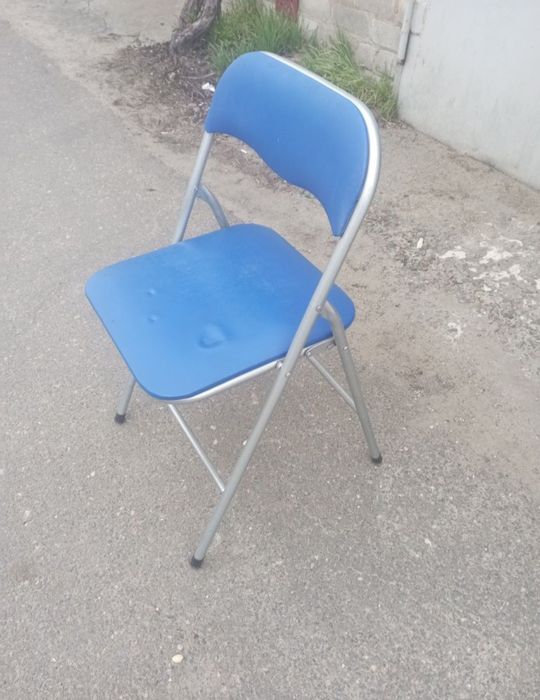 Складной стул из металла