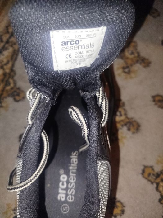 Продам рабочие полуботинки Acro Essentials
