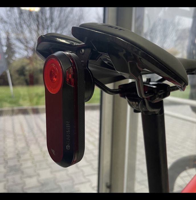 Siodełko Giant Fleet SL + uchwyt Garmin uni clip