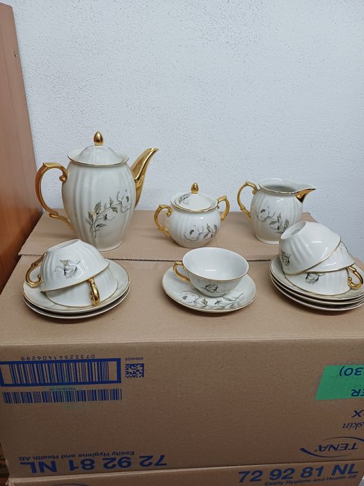 Serviço de chá da marca Viana