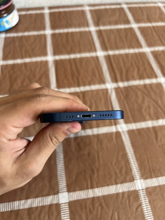 Iphone 12 64 GB.