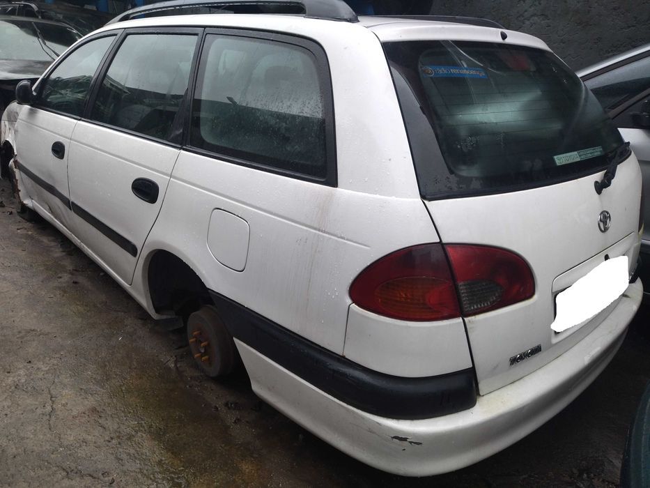 Toyota Avensis diesel 1998 | para peças |