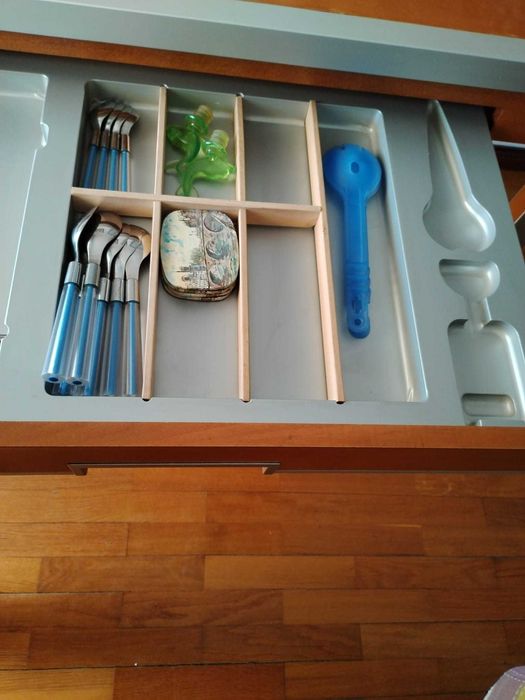 Mesa de cozinha bonita