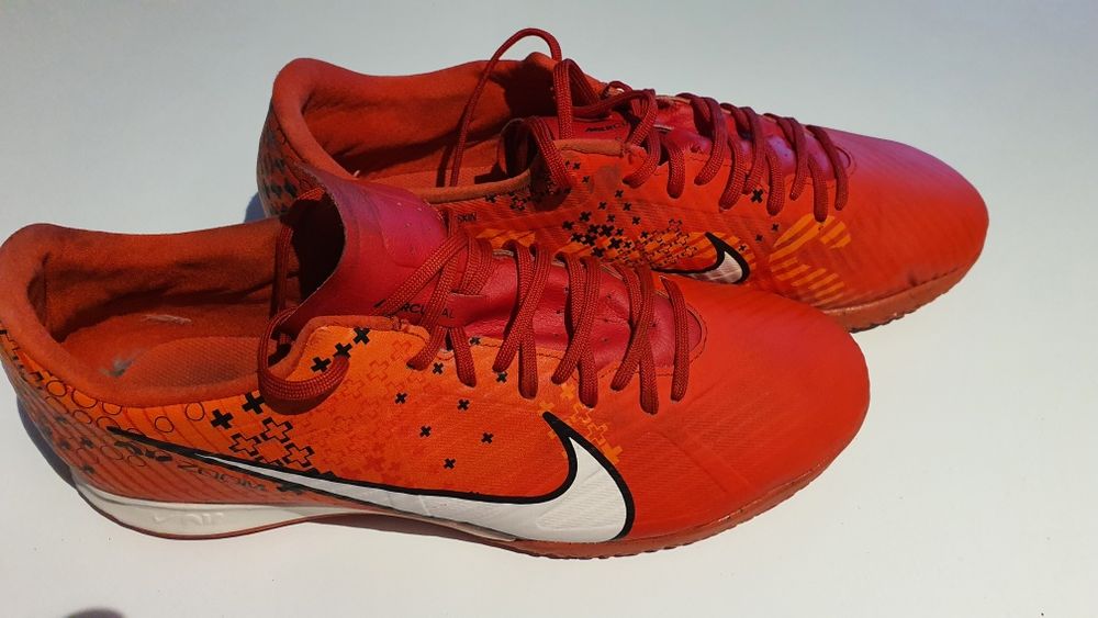 Buty nike halówki roz. 42 czyli 26.5cm w stanie idealnym