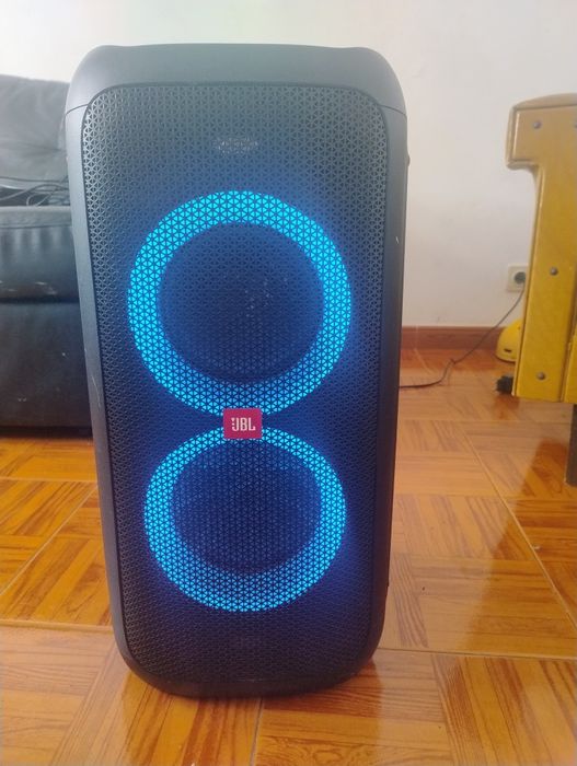 JBL PartyBox 100 – Coluna Bluetooth Potente
Preço: 200 €