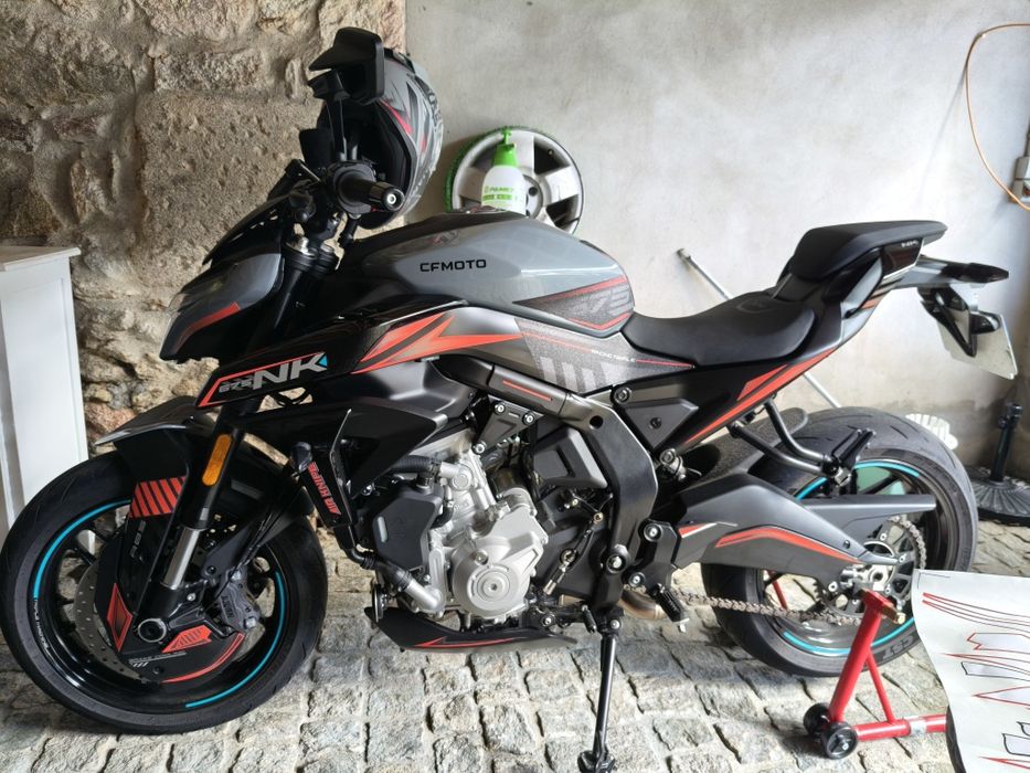 CFmoto 675 NK 2025