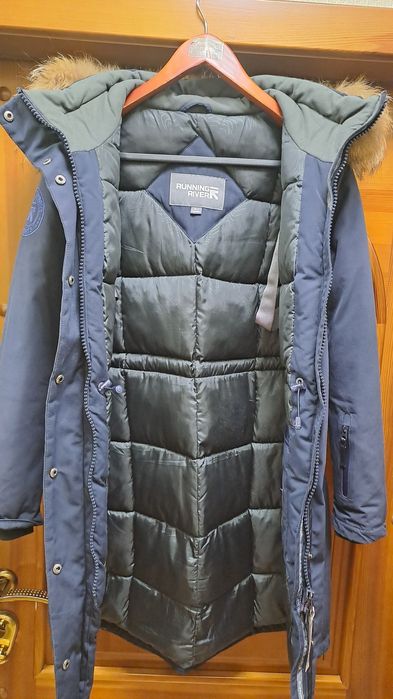 Продам женскую парку Running River