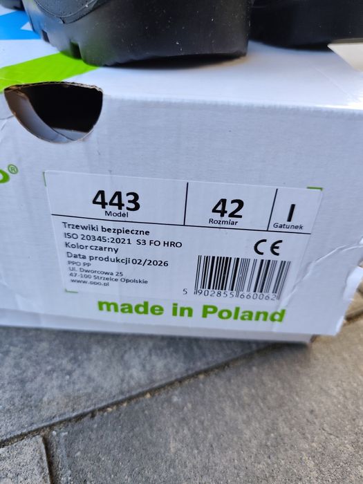 Trzewiki robocze nowe r42
