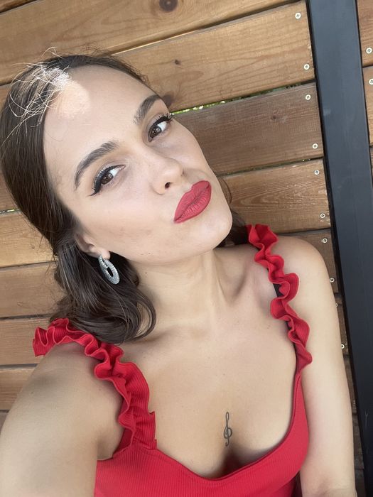 Уроки вокала. Постановка голоса)