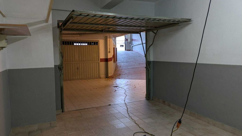 Garagem box para arrendamento