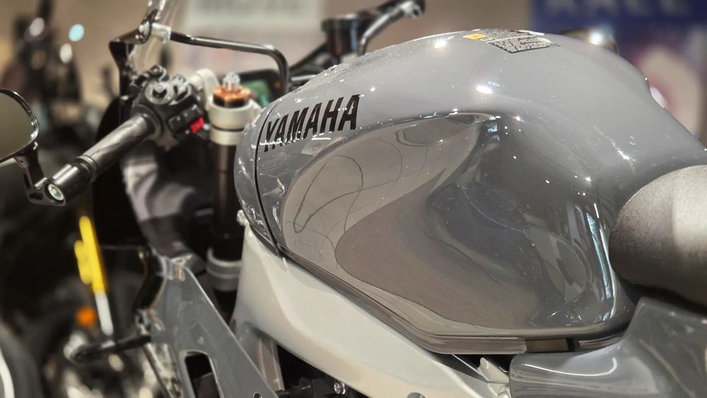 Yamaha XSR 900 GP Dodatki Akrapovic SALON