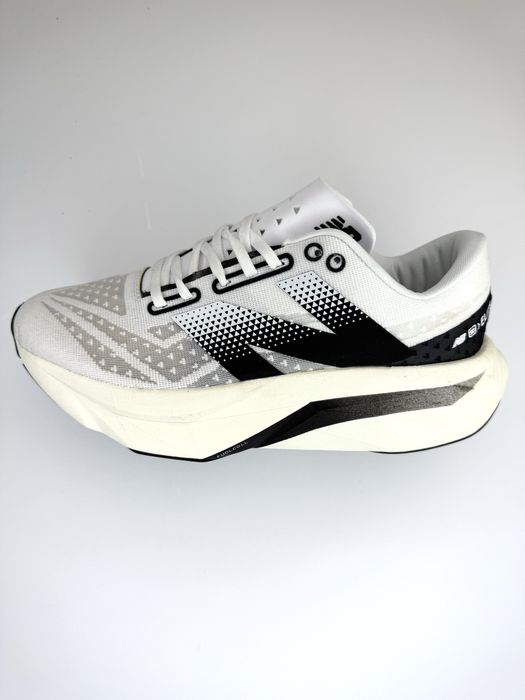 Кроссовки  New Balance НОВЫЕ - 39 размер есть в НАЛИЧИИ