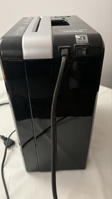 Trituradora Fellowes DS-500C – motor funcional, com racha