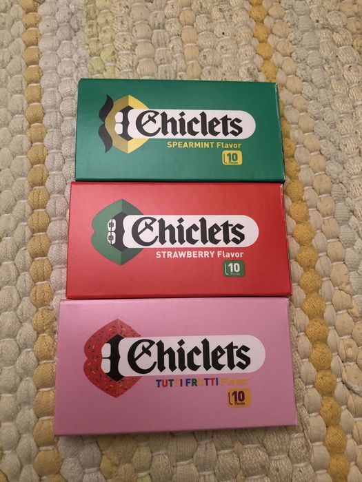 Caixas de Chiclets vazias