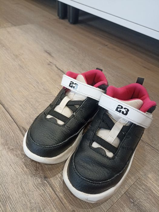 Кросівки на хлопчика,clarks,nike,adidas