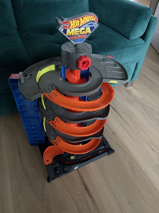Garaz hot wheels