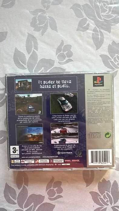WRC Arcade FIA World Rally Championship PS1 PAL Platinum – Completo com Manual (SCES-03907)