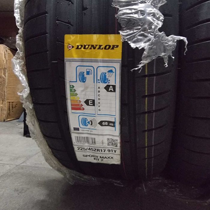 Pneus novos 225/45 R17