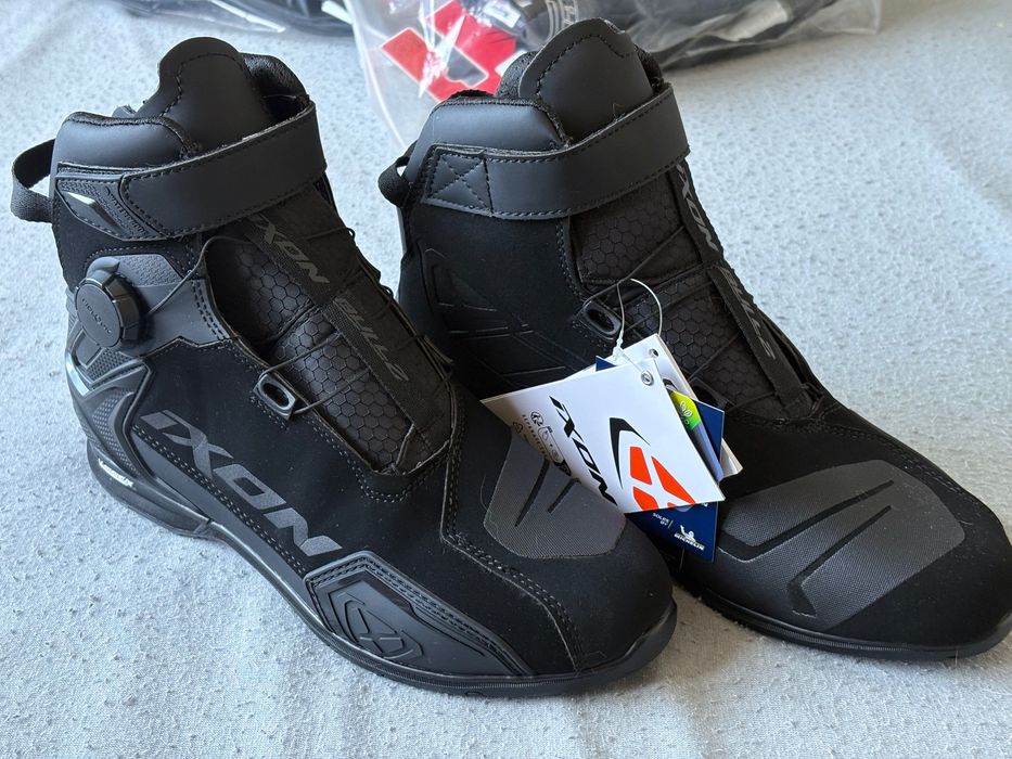 Nowe buty motocyklowe IXON Bull 2 wodoodporne z membraną lub AIR