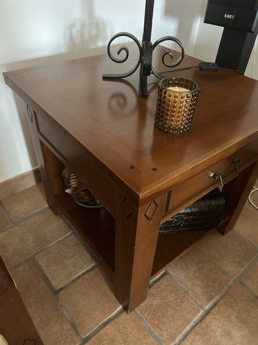 Mesa de centro em cerejeira