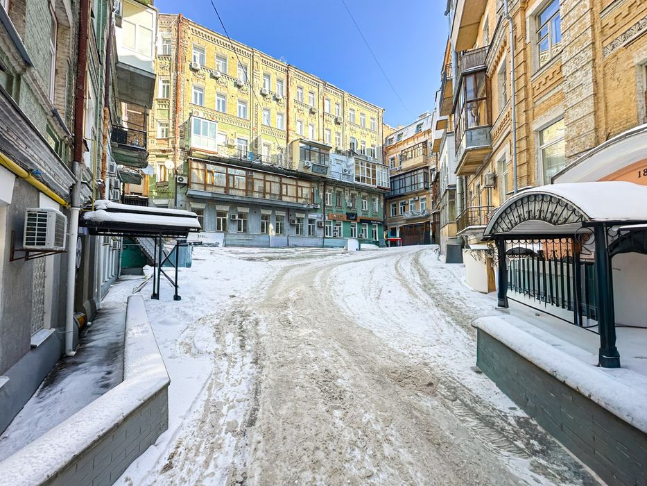 Продам новий міні готель в історичному центрі Києва в.Михайлівська 24/