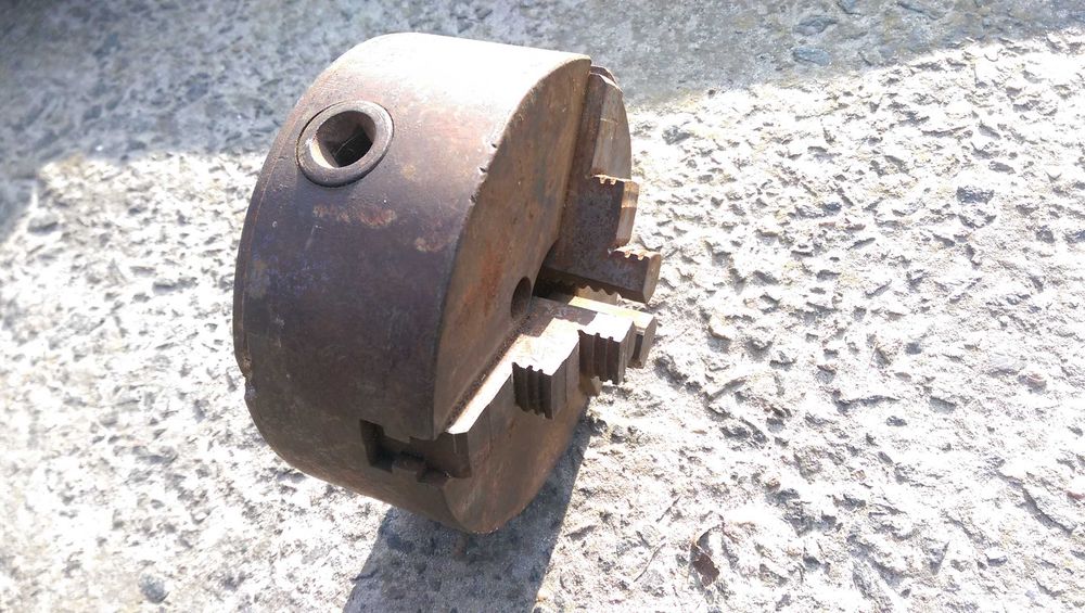 Токарний токарный патрон