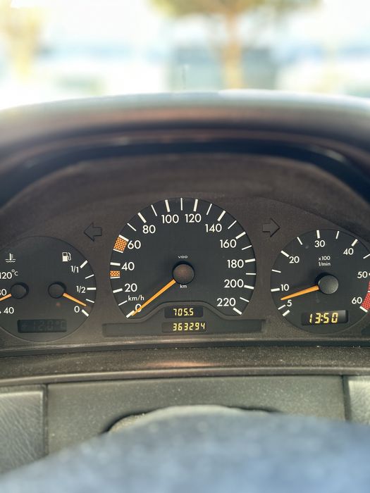 Mercedes E 220D W210