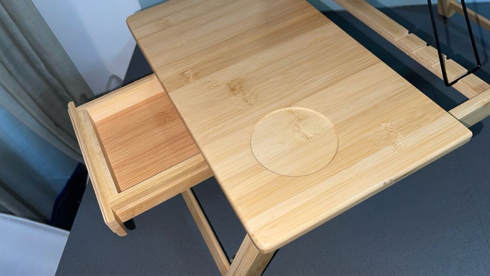 Mesa de computador portátil com gaveta