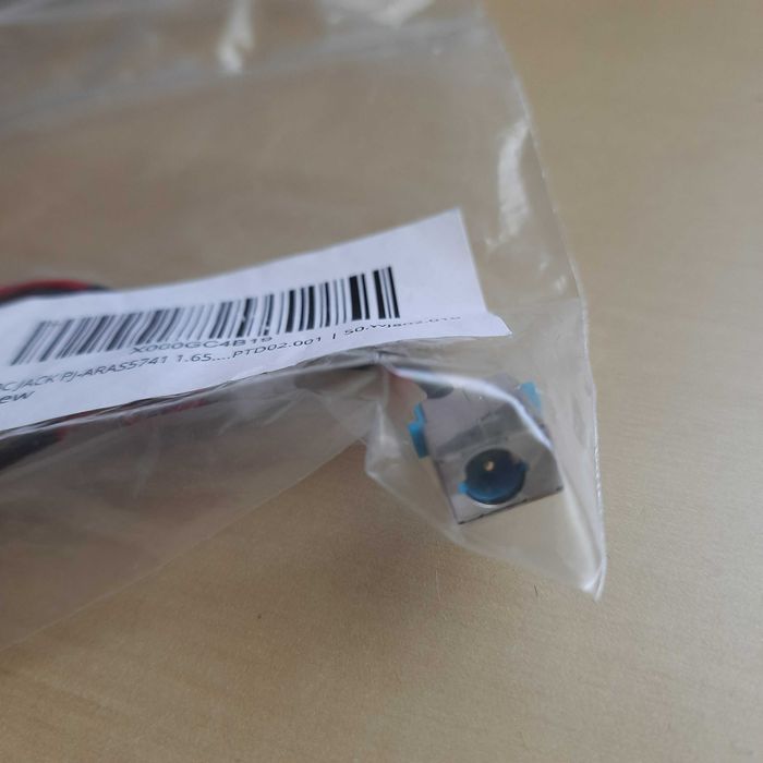 Conector DC Jack com cabo para portátil NOVO e SELADO