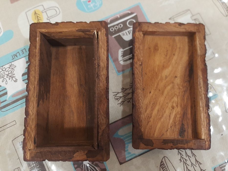 Скринька ручна робота дерев'яна індійська з різьбленням 12,5х7х5 см
50