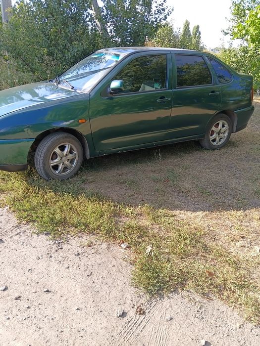 Продам фольцваген поло.