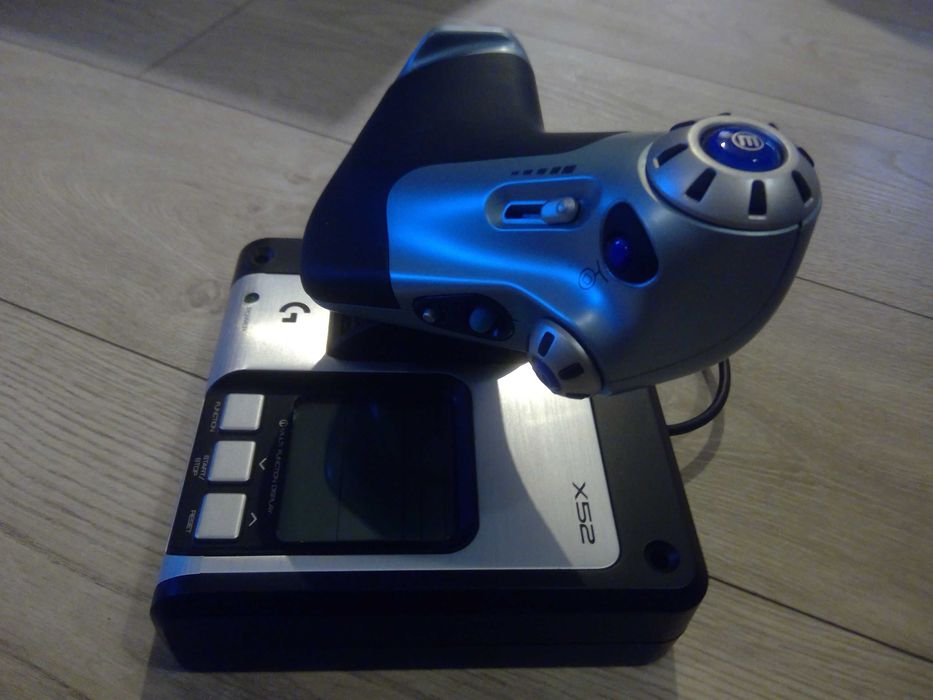 HOTAS Logitech G Saitek X52 Flight Control System
