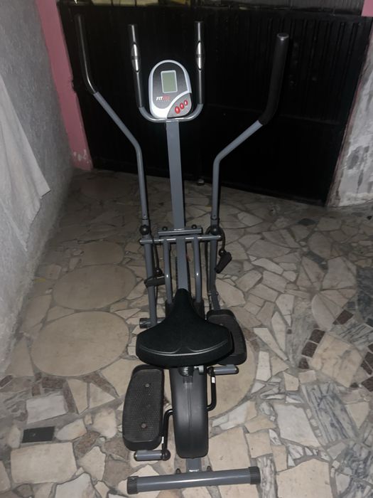Fit Fiu Fitness; Bicicleta e Eliptica 2 num só.