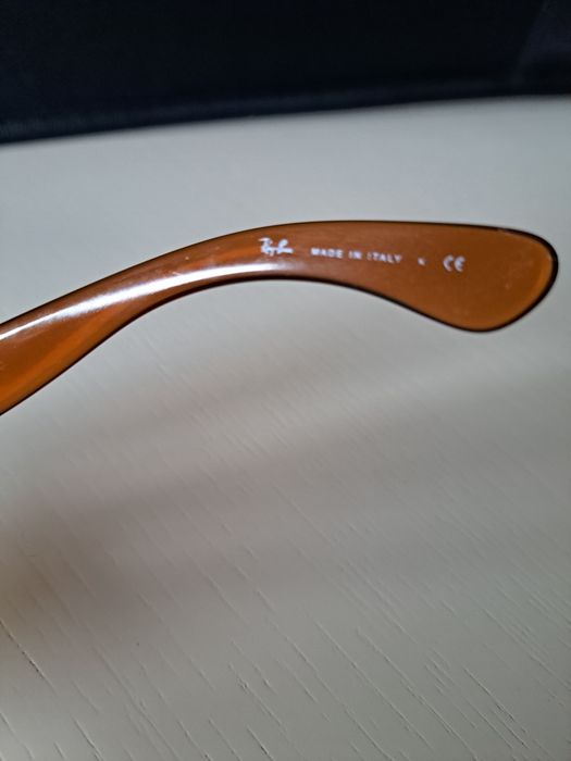 Óculos de sol Ray Ban castanhos senhora com caixa