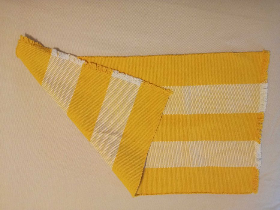 Tapetes Amarelo/Branco 98cm x 57cm