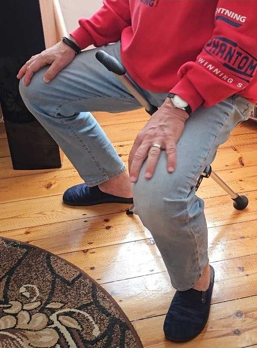 Laska z siedziskiem 2 w 1 stan idealny