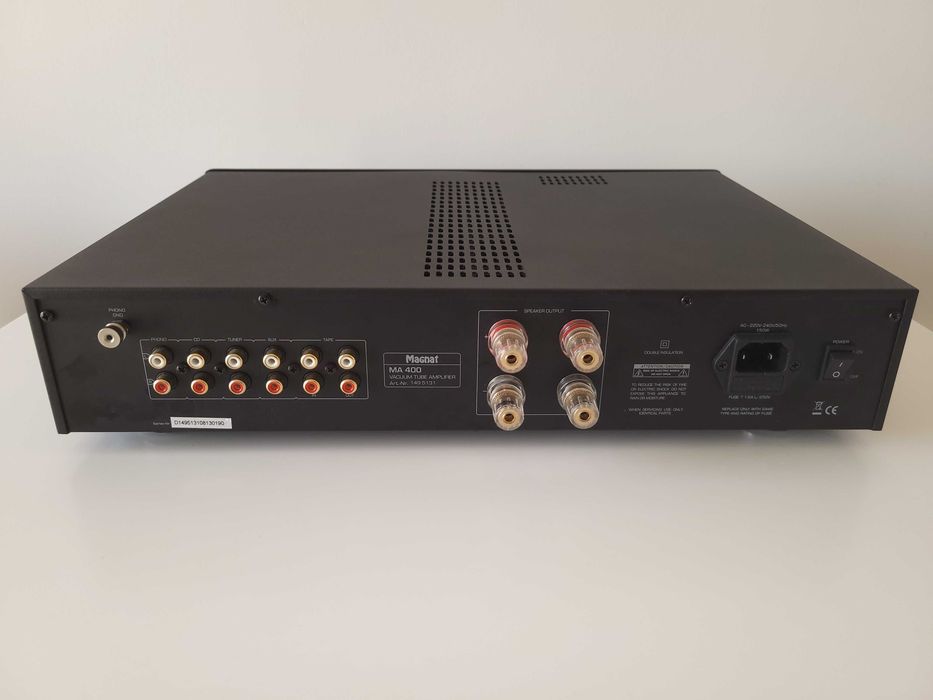 Amplificador híbrido válvulas Magnat MA 400 c/ entrada phono p/ gira-discos