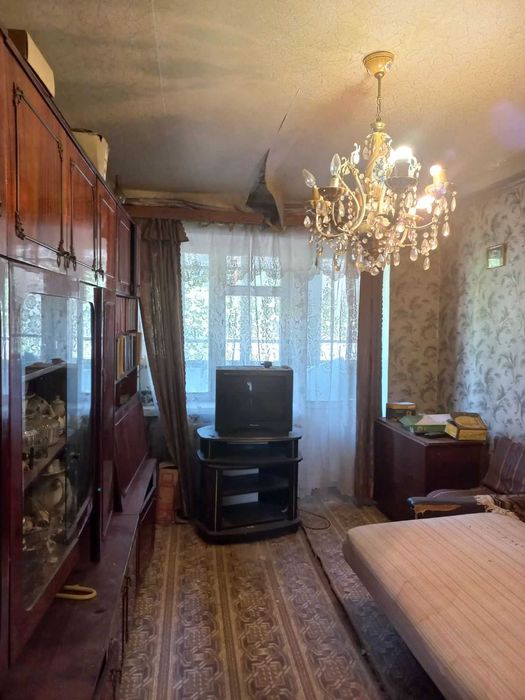 Продам  3к кв , гараж в Мерефе, ул. Сикорского,7,Гастелло Є-відновленн