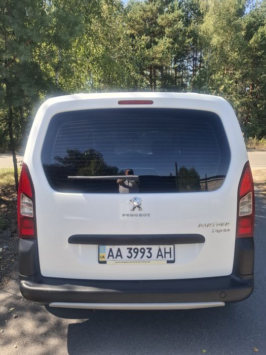 Продаю Peugeot Partner 1.6